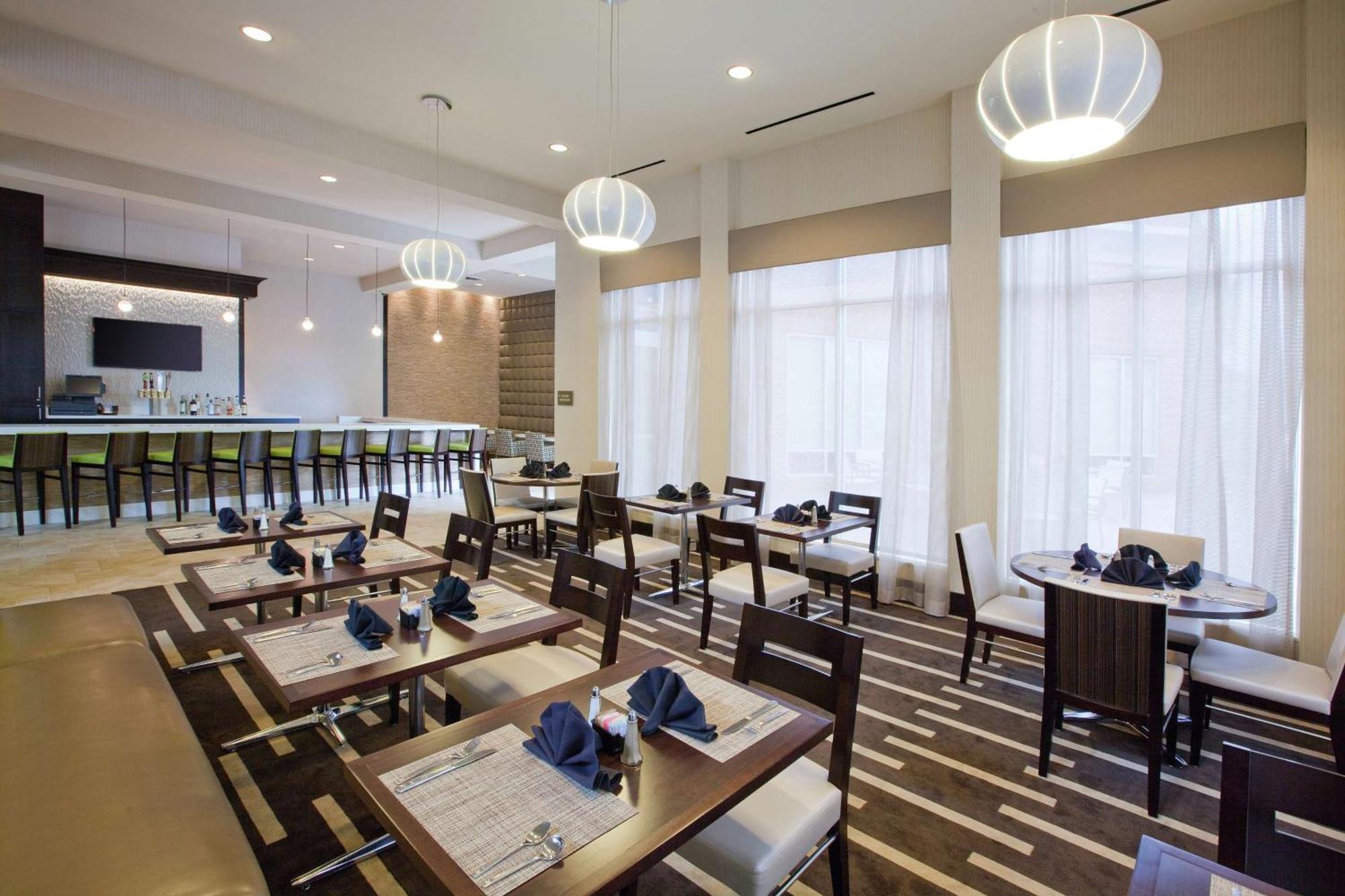 Hilton Garden Inn Raleigh Кэри Экстерьер фото