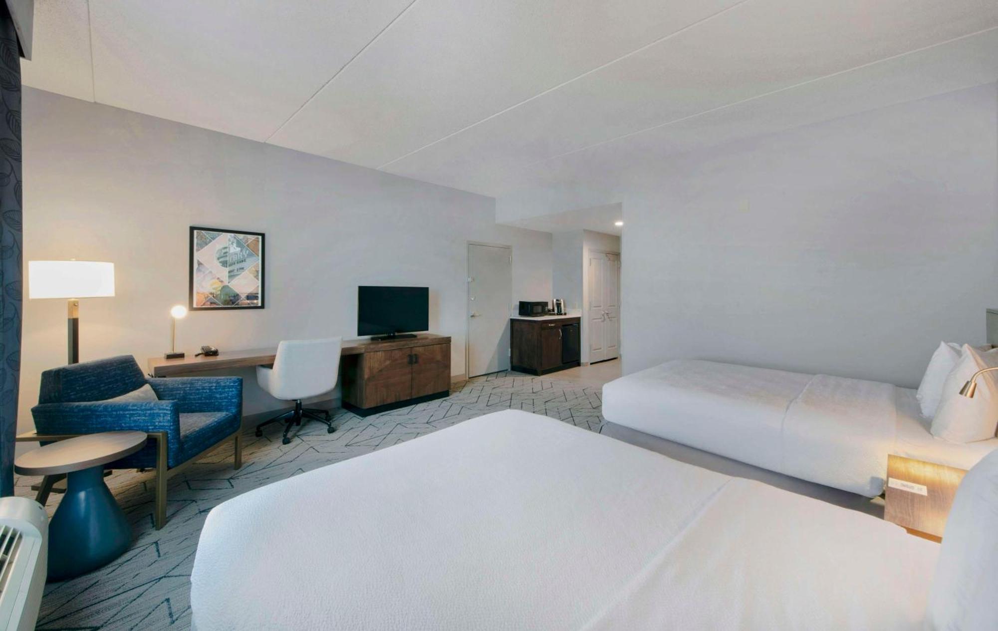 Hilton Garden Inn Raleigh Кэри Экстерьер фото