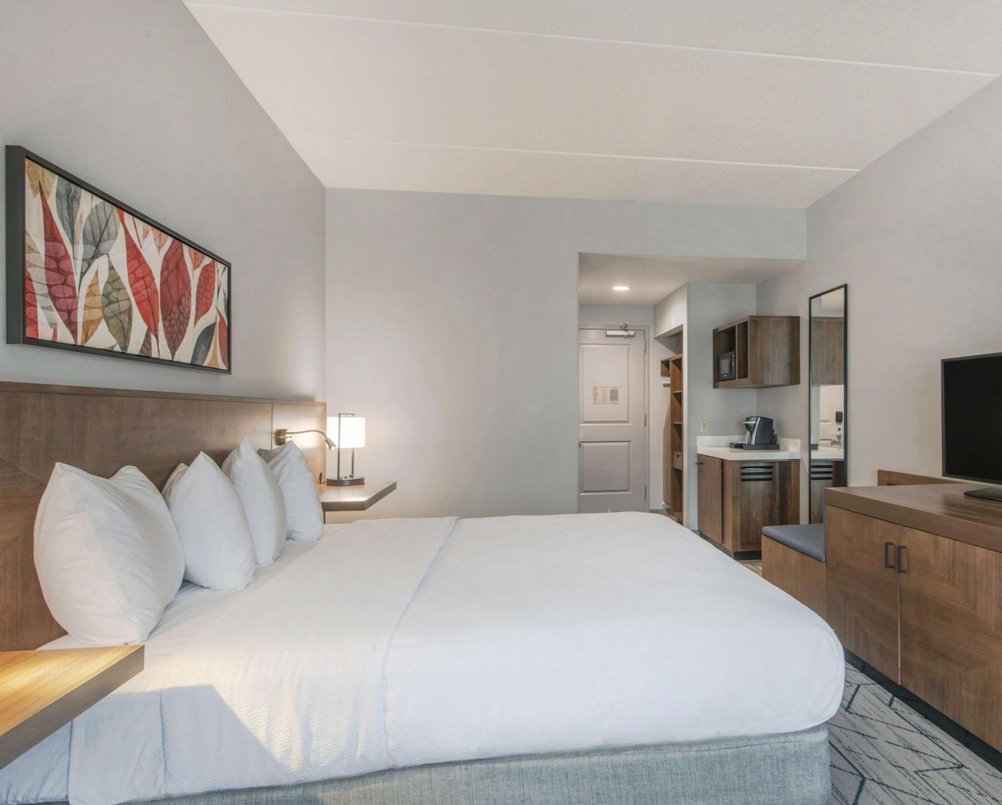 Hilton Garden Inn Raleigh Кэри Экстерьер фото