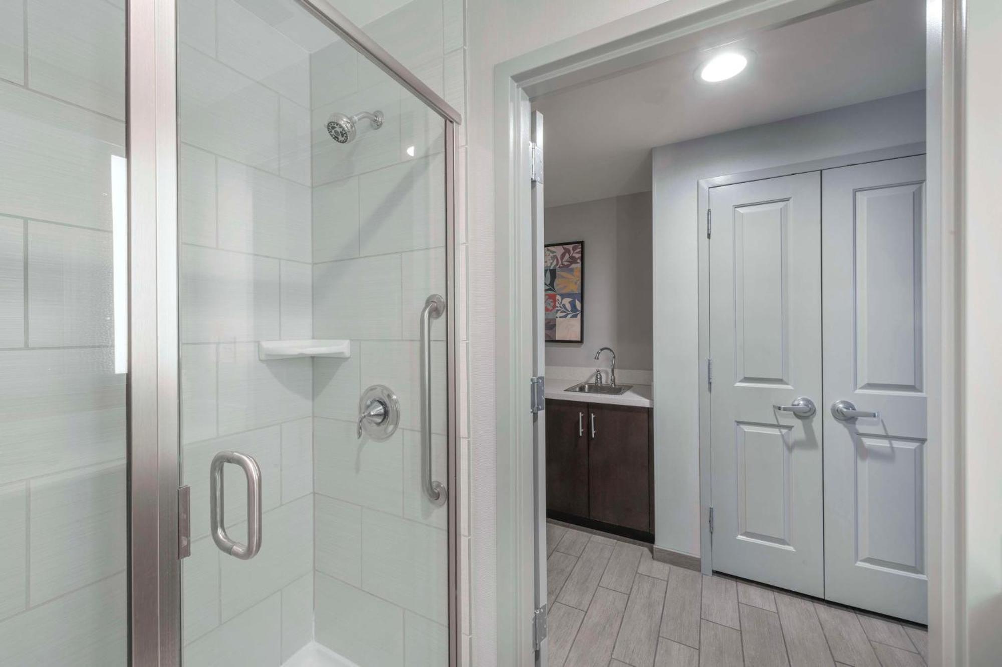 Hilton Garden Inn Raleigh Кэри Экстерьер фото