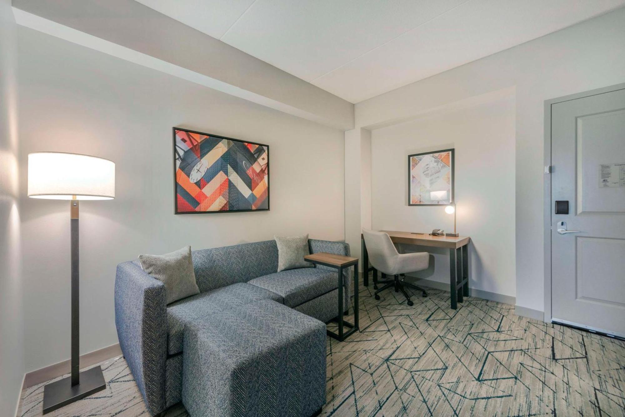 Hilton Garden Inn Raleigh Кэри Экстерьер фото