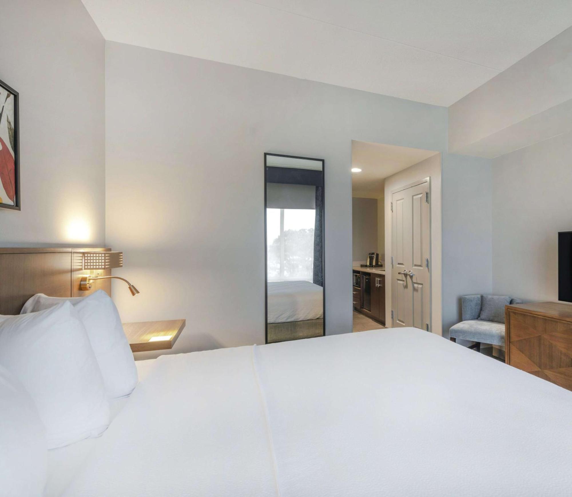 Hilton Garden Inn Raleigh Кэри Экстерьер фото