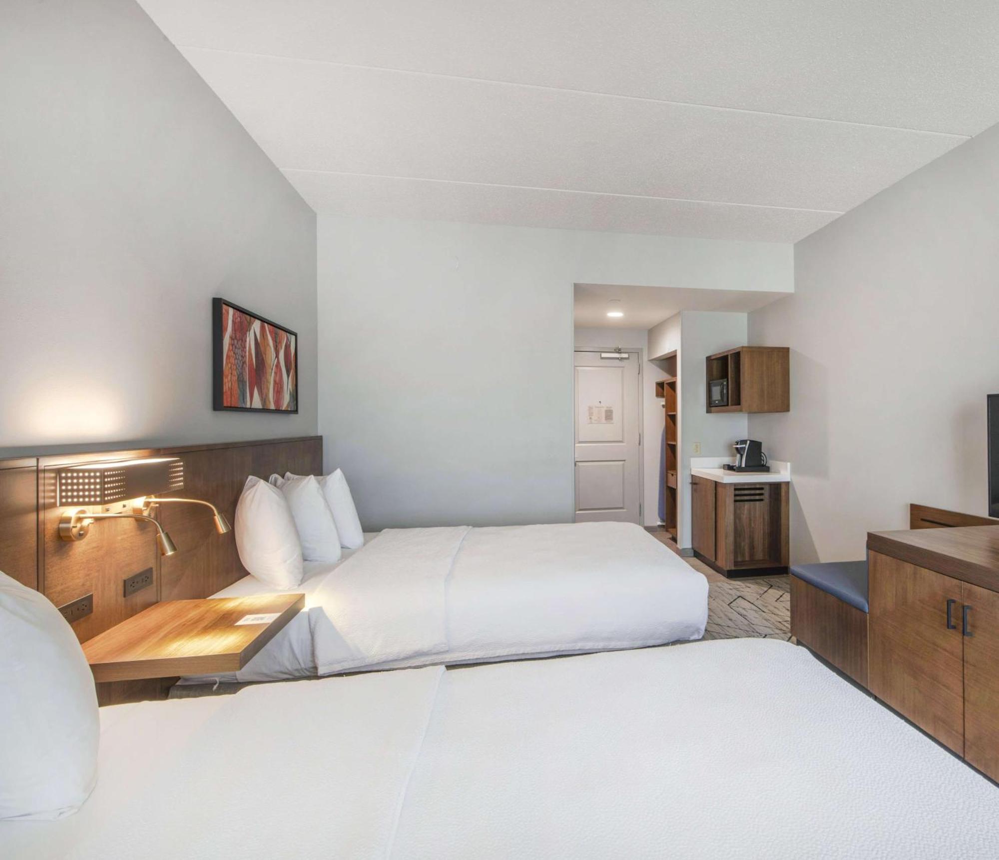 Hilton Garden Inn Raleigh Кэри Экстерьер фото