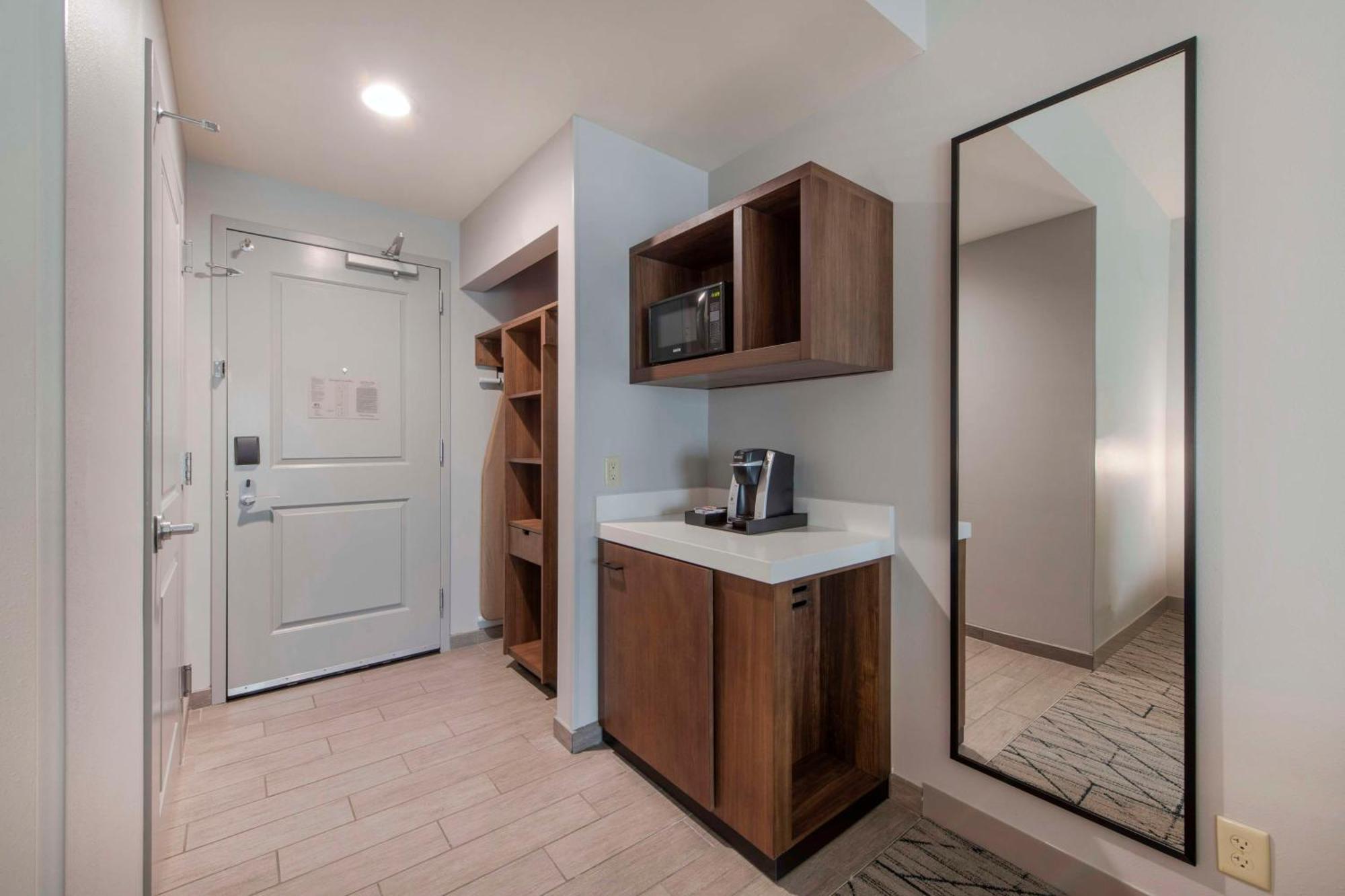 Hilton Garden Inn Raleigh Кэри Экстерьер фото