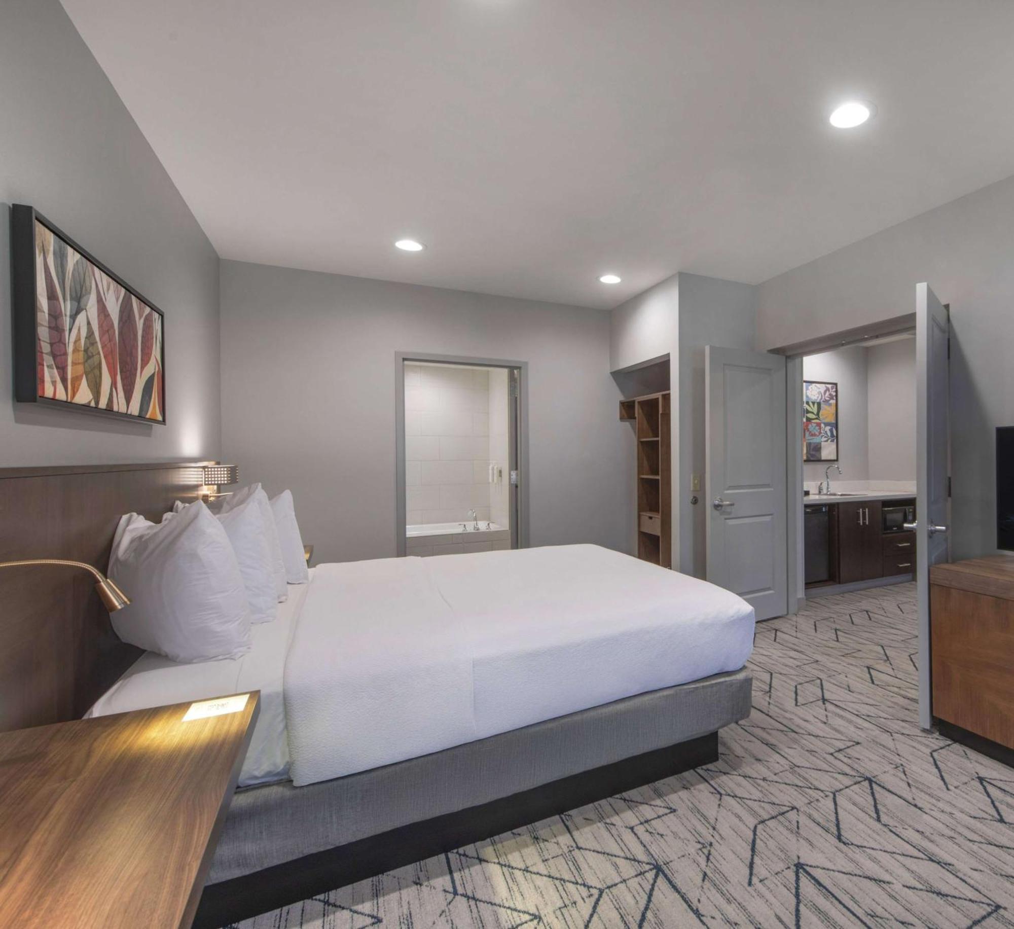 Hilton Garden Inn Raleigh Кэри Экстерьер фото