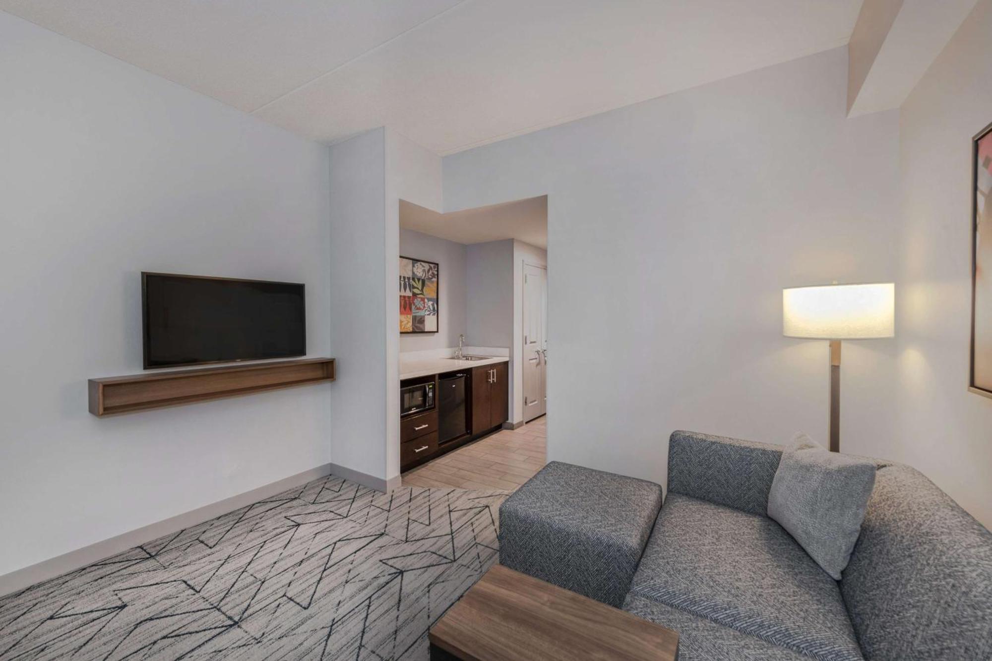 Hilton Garden Inn Raleigh Кэри Экстерьер фото