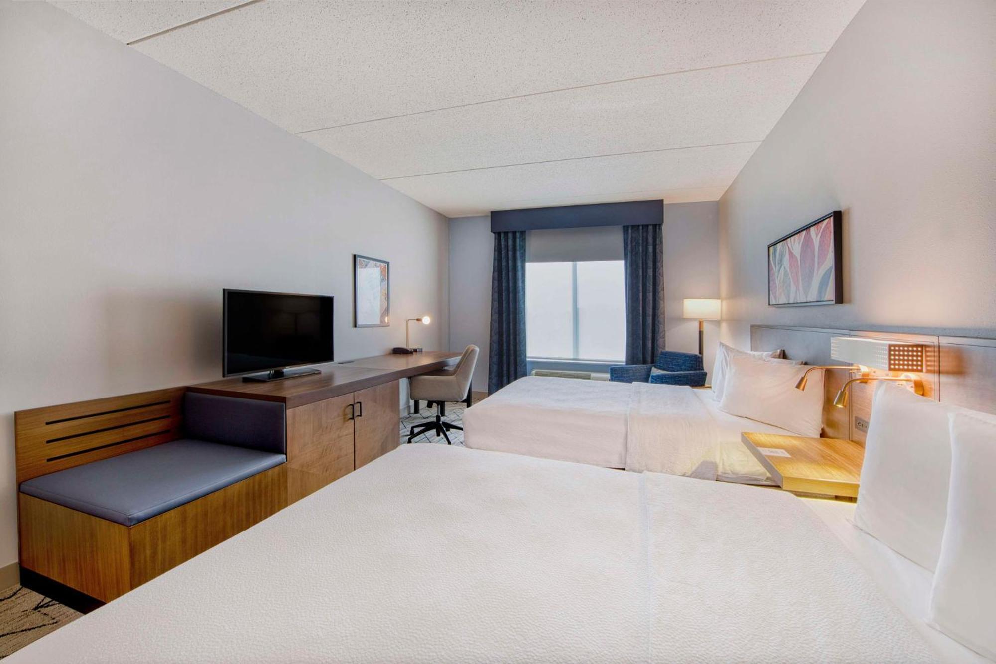 Hilton Garden Inn Raleigh Кэри Экстерьер фото