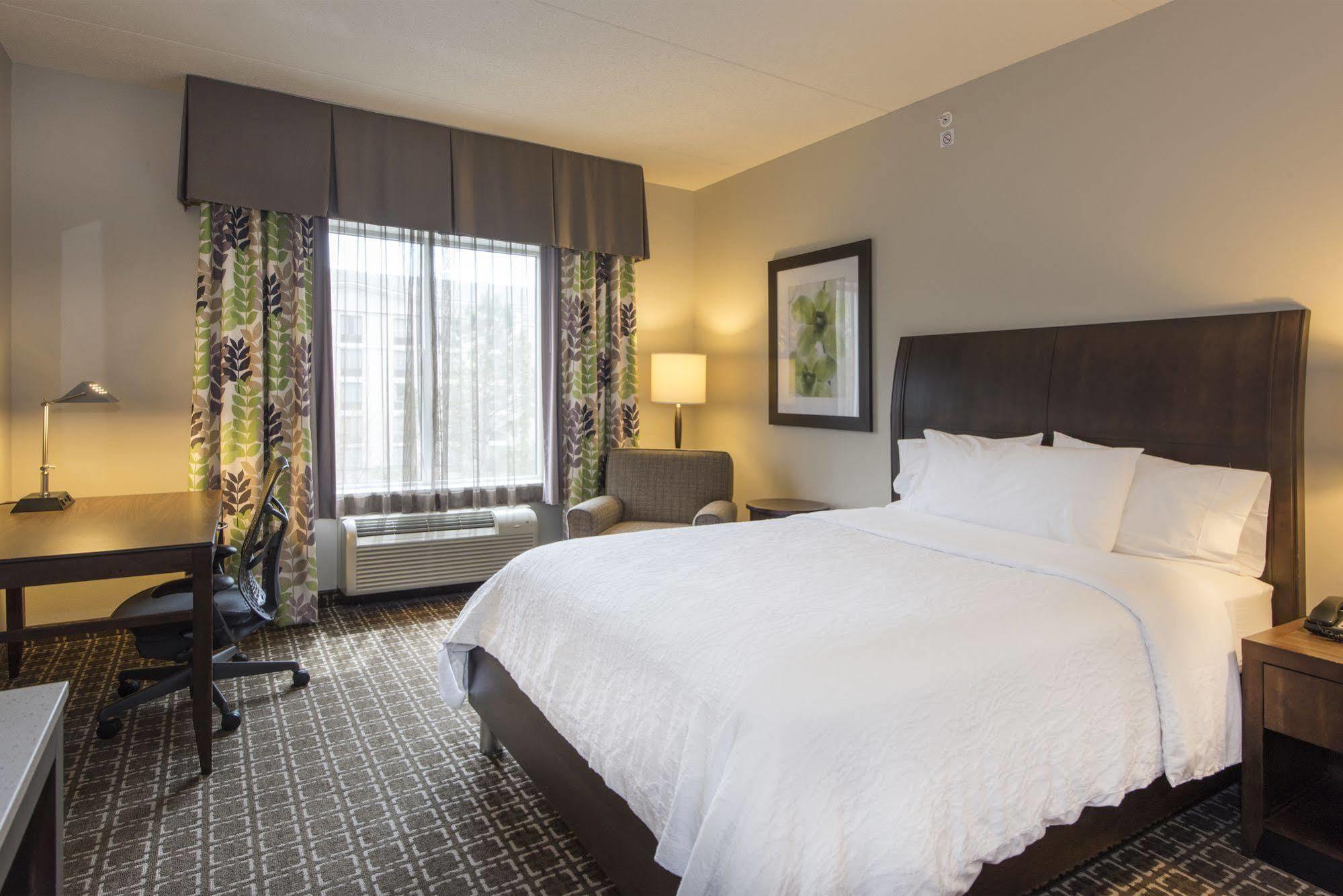 Hilton Garden Inn Raleigh Кэри Экстерьер фото